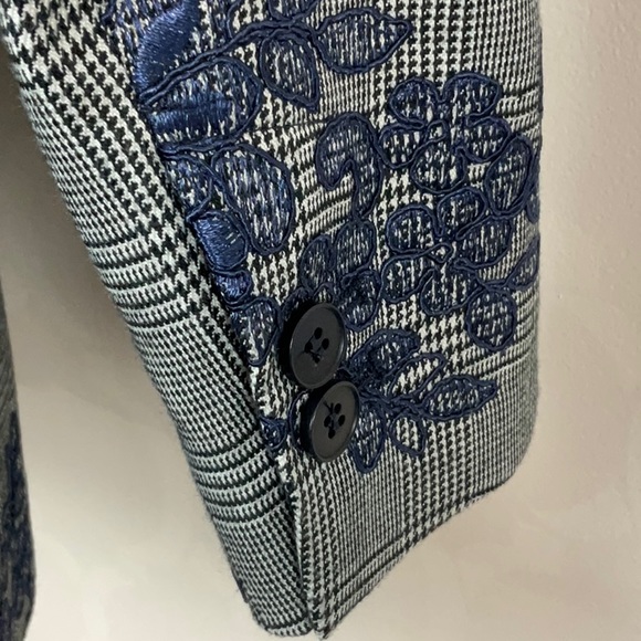 ZARA PLAID FLORAL EMBROIDERED BLAZER - Picture 10 of 11